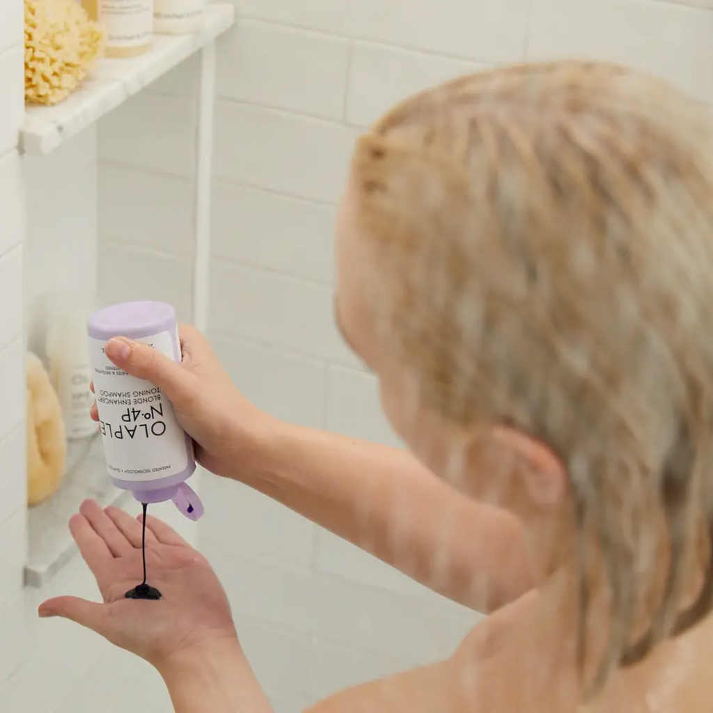 Nº4P Blonde Enhancer Toning Shampoo